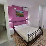 בית הארחה 24h צ'יביטאנובה מארקה